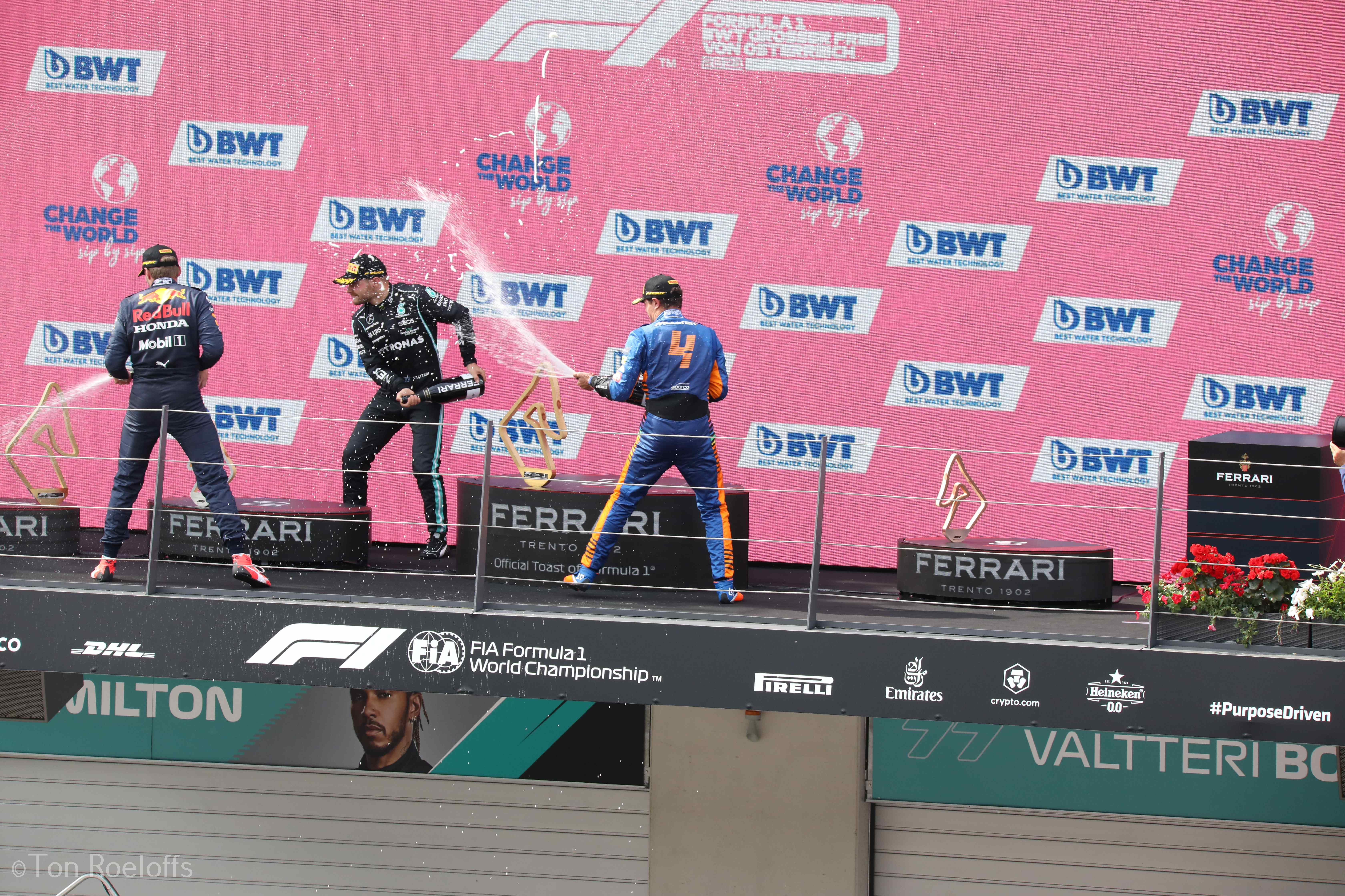 Vettel verremt zich